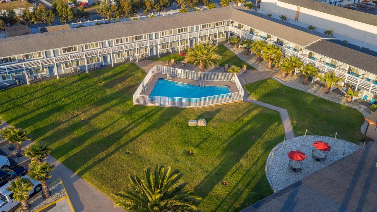 San Simeon Lodge Екстериор снимка